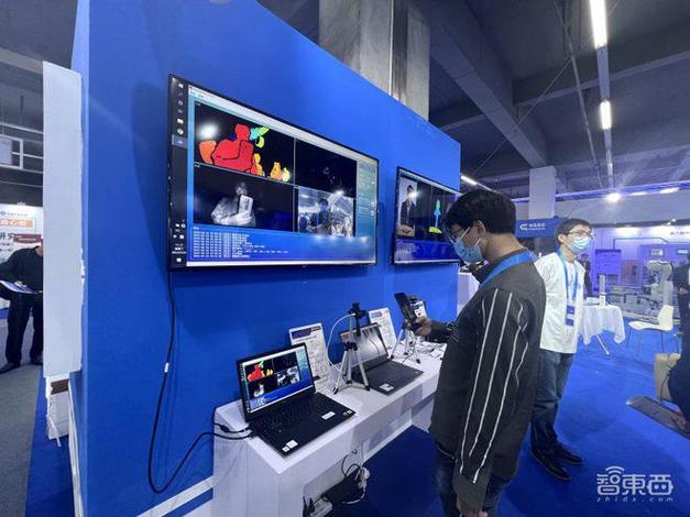实探余姚中国机器人大会:500+机器人产品展出,仿生人亮了